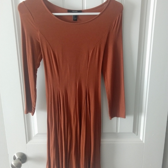 loose fitting mini dress Orange Farm Lurex Low V Back Round Neck Loose Fit Mini Dress